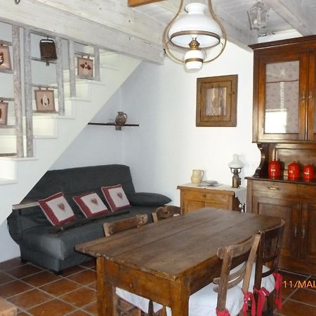 Maison De Village Saint-Paul-des-Fonts Esterno foto